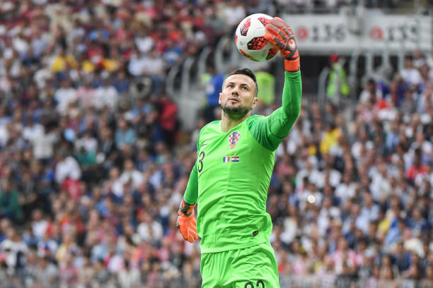 凭借团队内 凭借团队内